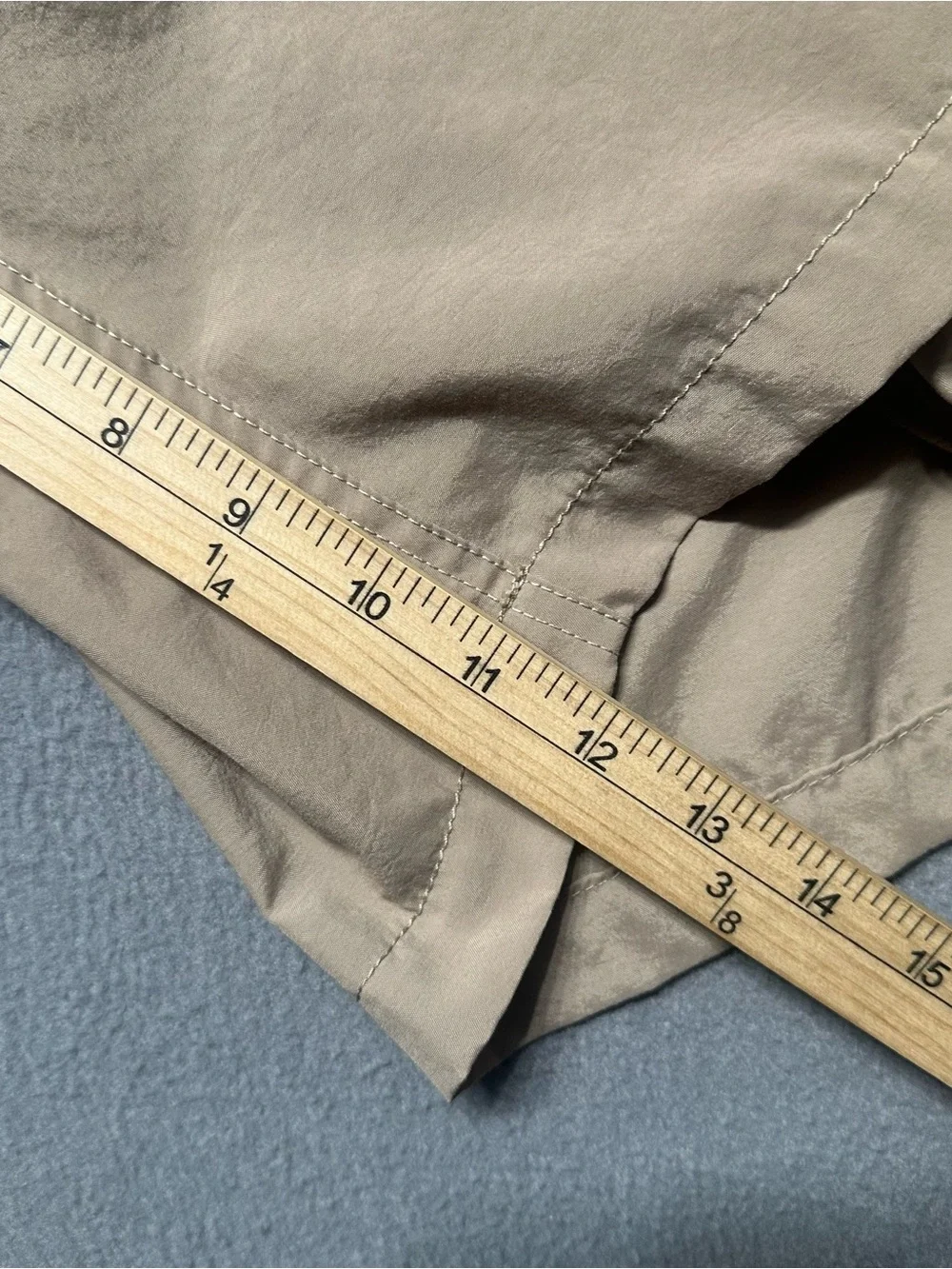 Nike Mens XL Cargo Shorts Tan Outdoor Hiking Utility Fishing Performance